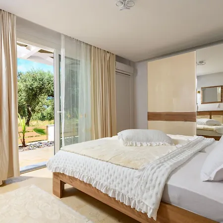 Oasis Deluxe Skala Rachoni (Thasos)